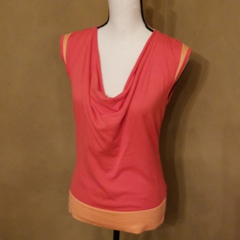 Magaschoni Sleeveless Coral Sweater in Small NWT
